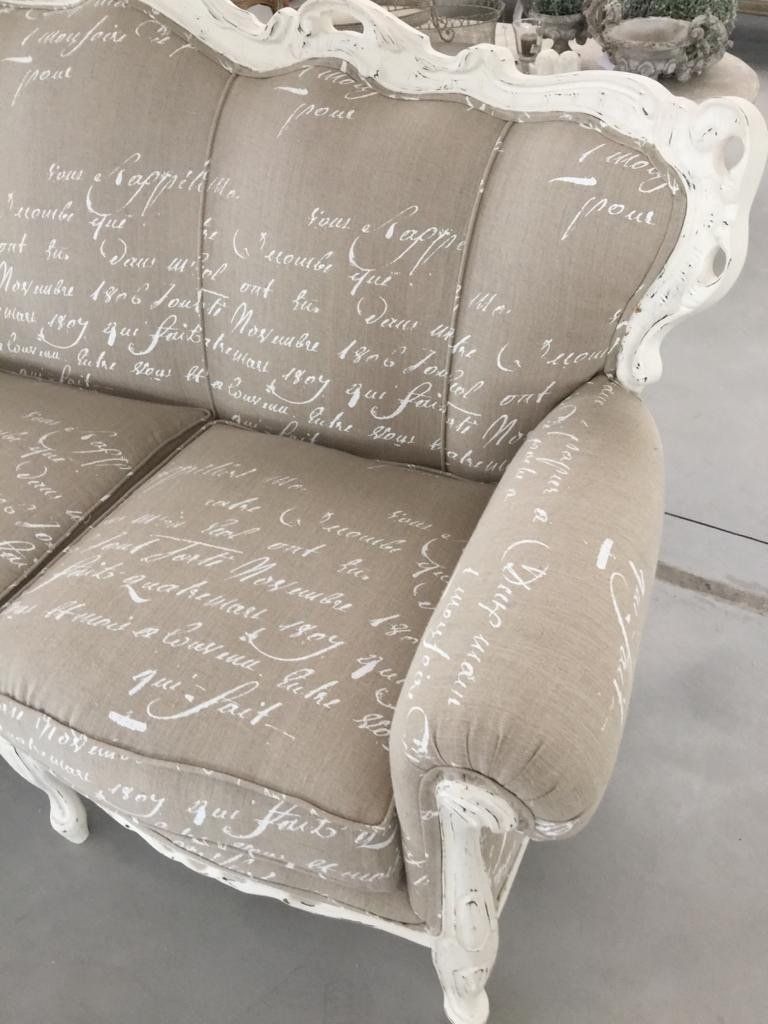 divano in stile vintage con imbottitura