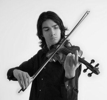 Yigit Karatas, Violinist