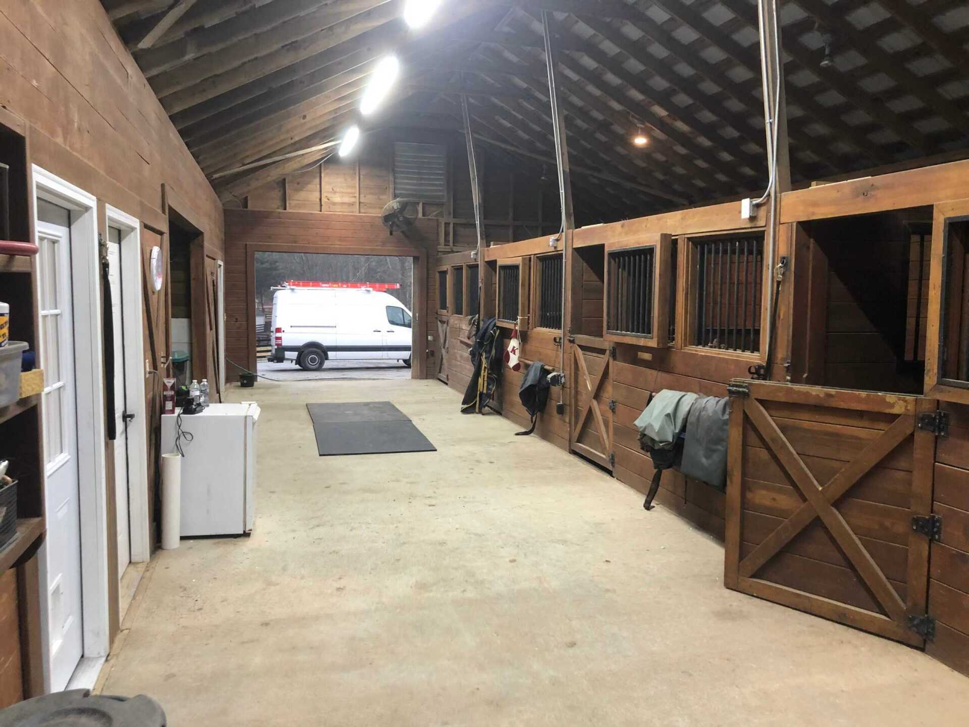 Lighting On Stables — Atlanta, GA — Rob Ingram’s Freestyle Lighting and Electrical