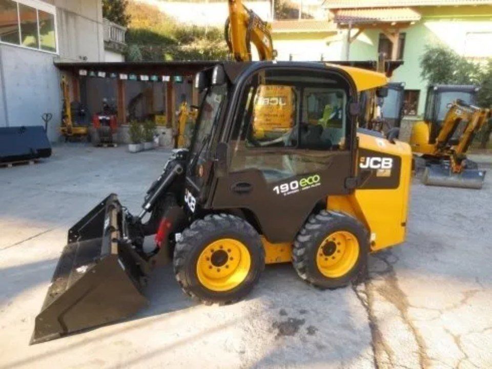 escavatore noleggiabile