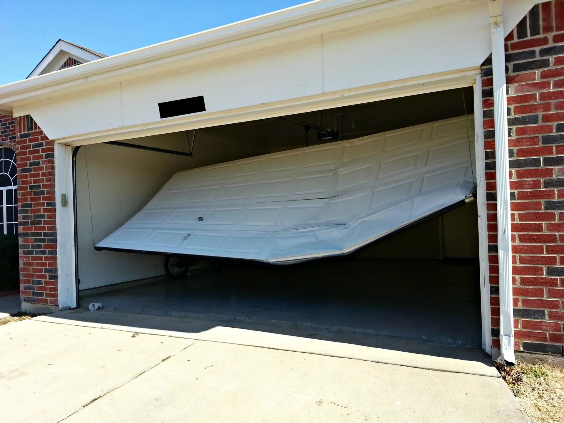 Avondale garage, ready for a door repair service.