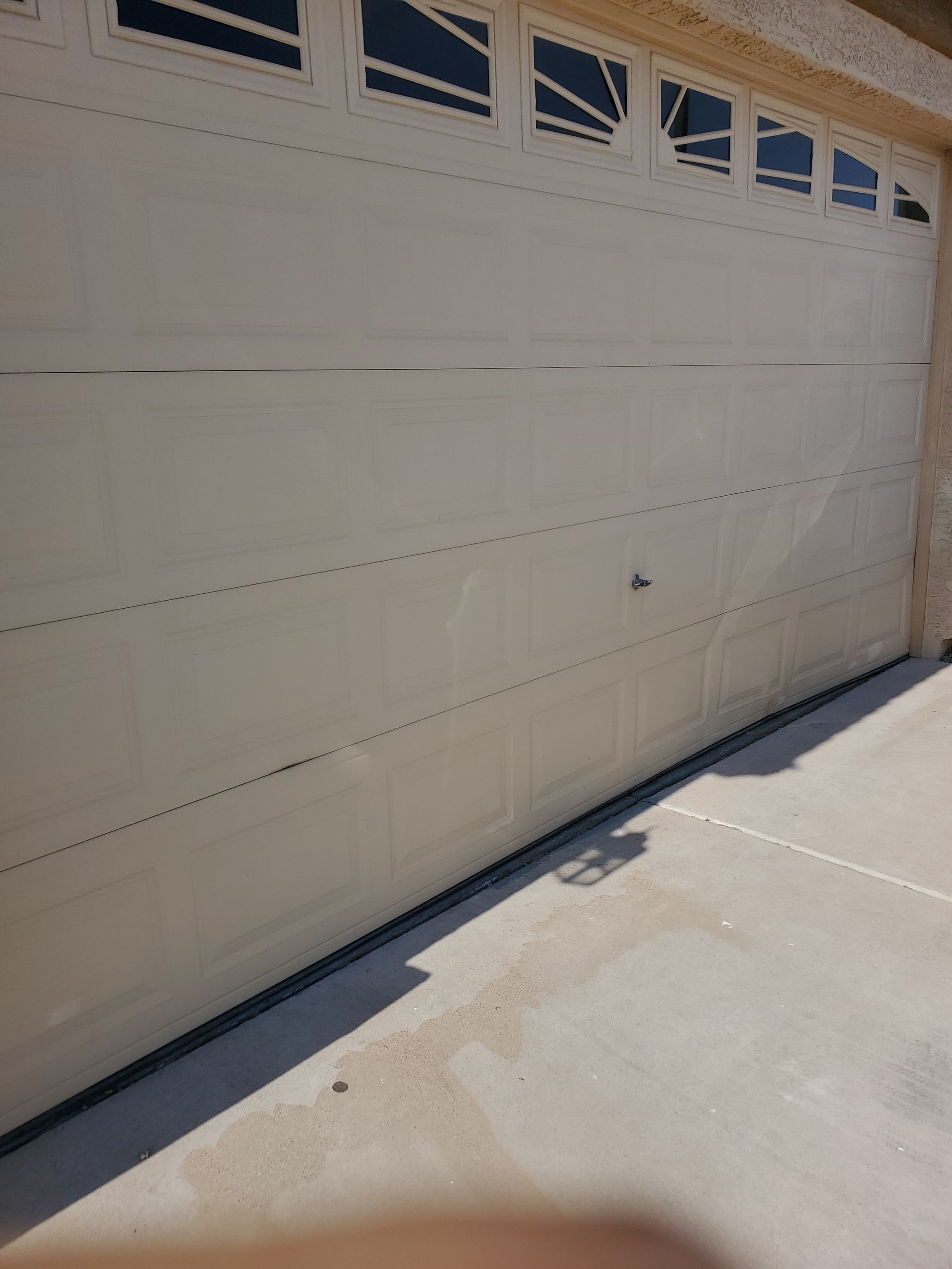 garage door before replacement