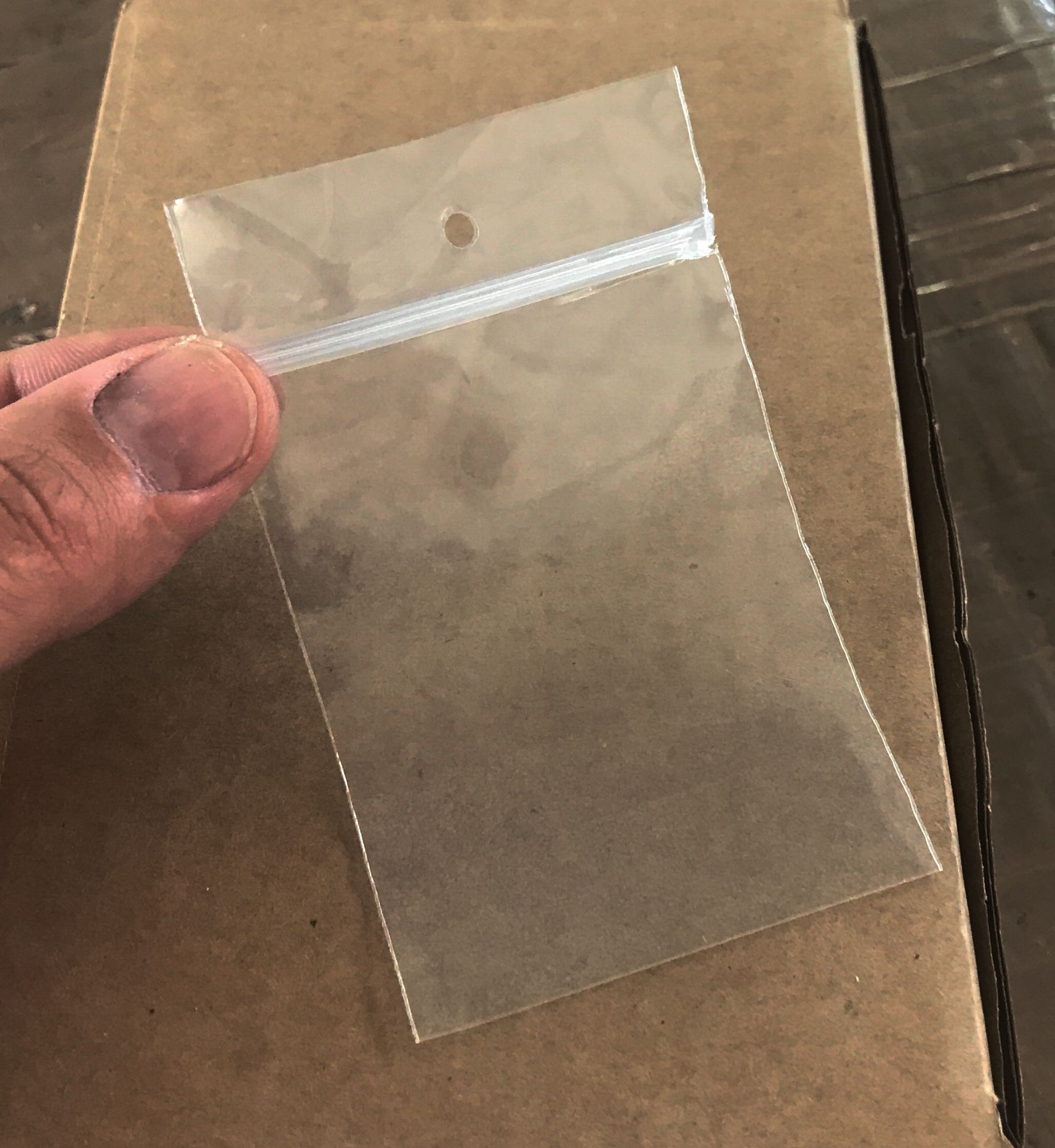 bustina trasparente con chiusura ermetica