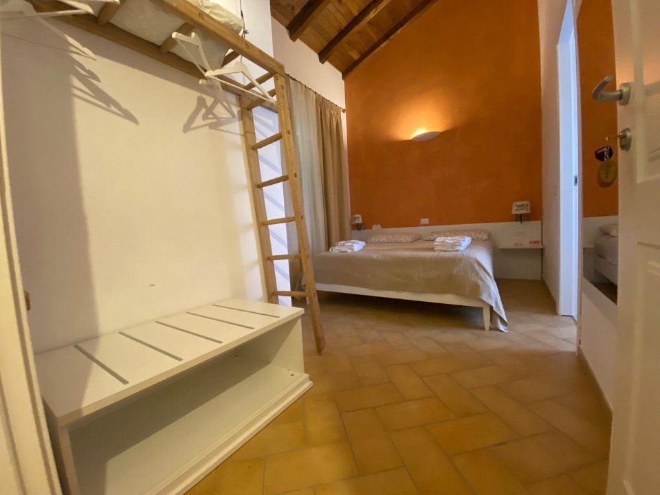 Vista completa camera matrimoniale