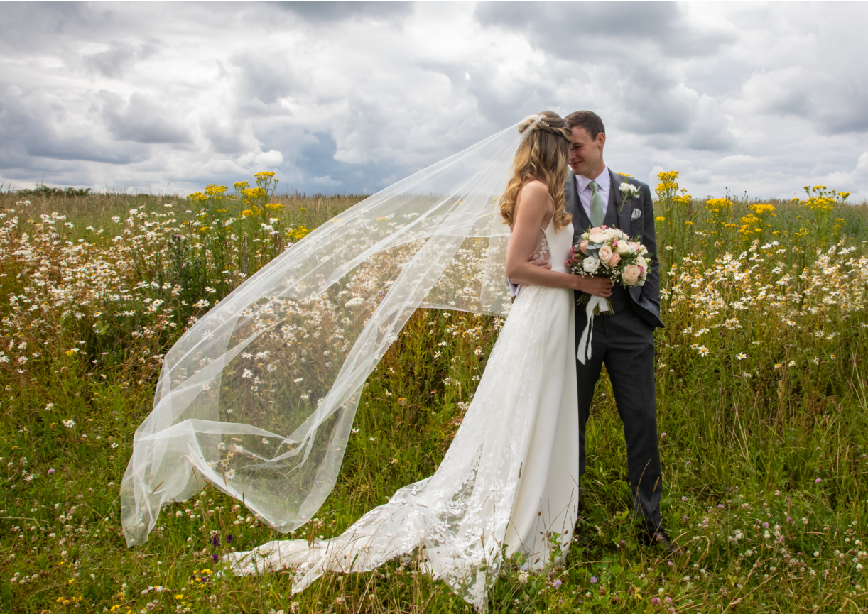 Helena and Oli's July wedding photography at Woodstock Church and Stone Barn in The Cotswolds