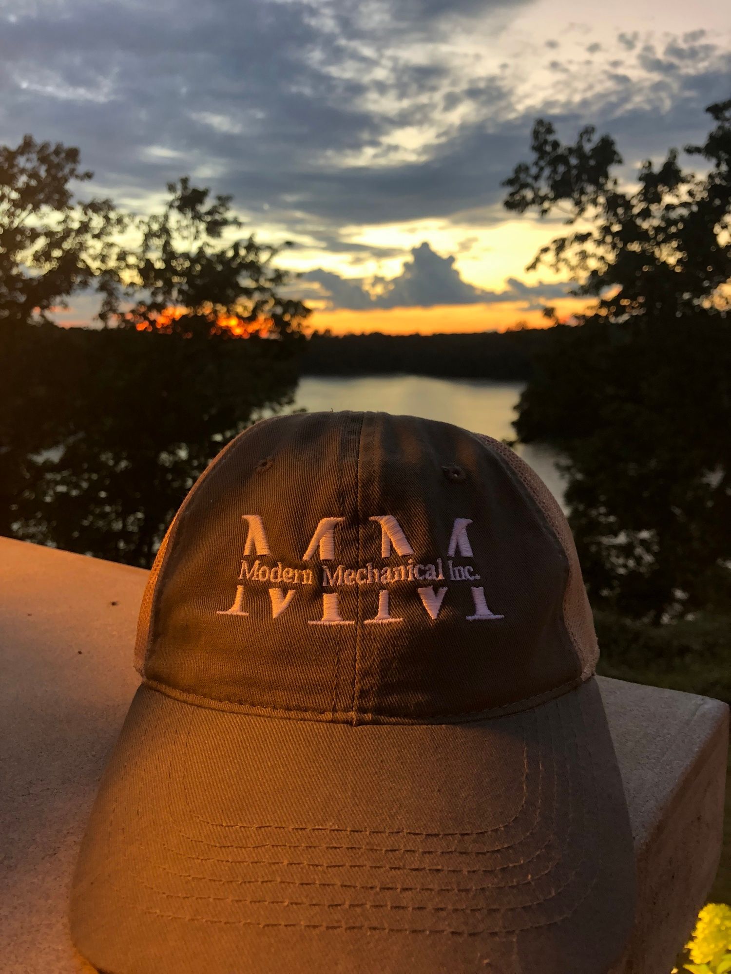 a baseball cap with the word mma on it