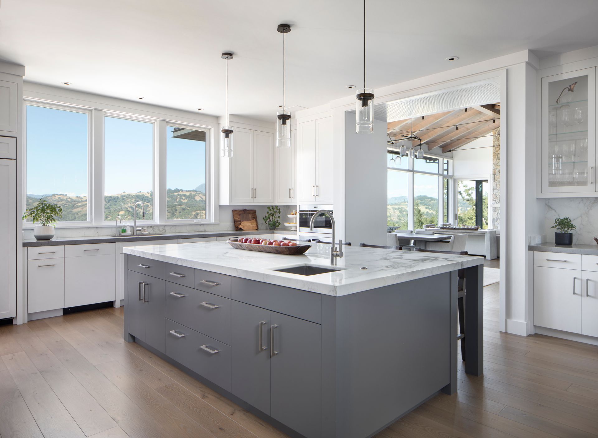 Modern kitchen remodeled by Nunley Custom Homes in Greenville, SC.