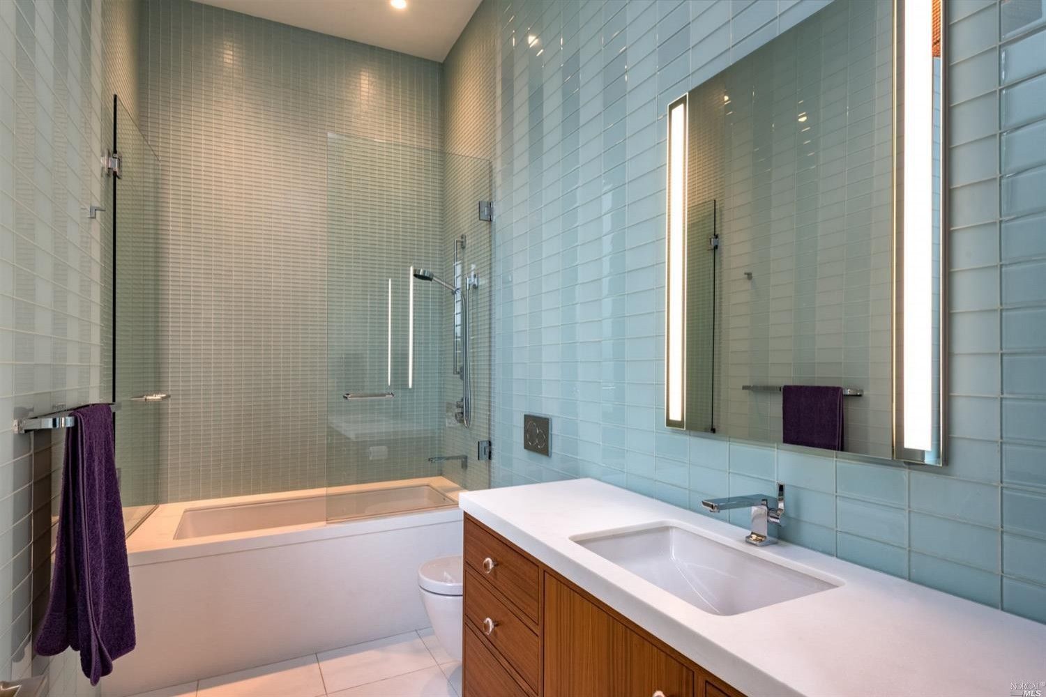 Modern bathroom built by Nunley Custom Homes in Greenville, SC.