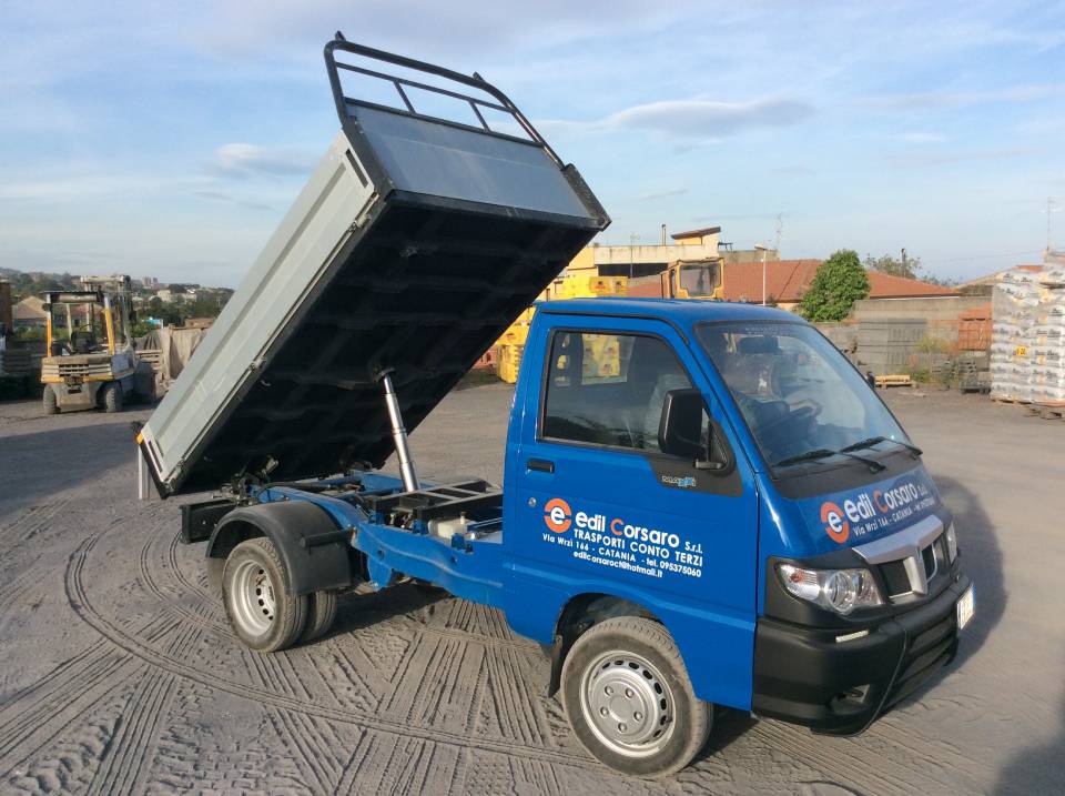 camion per la consegna diretta in cantiere