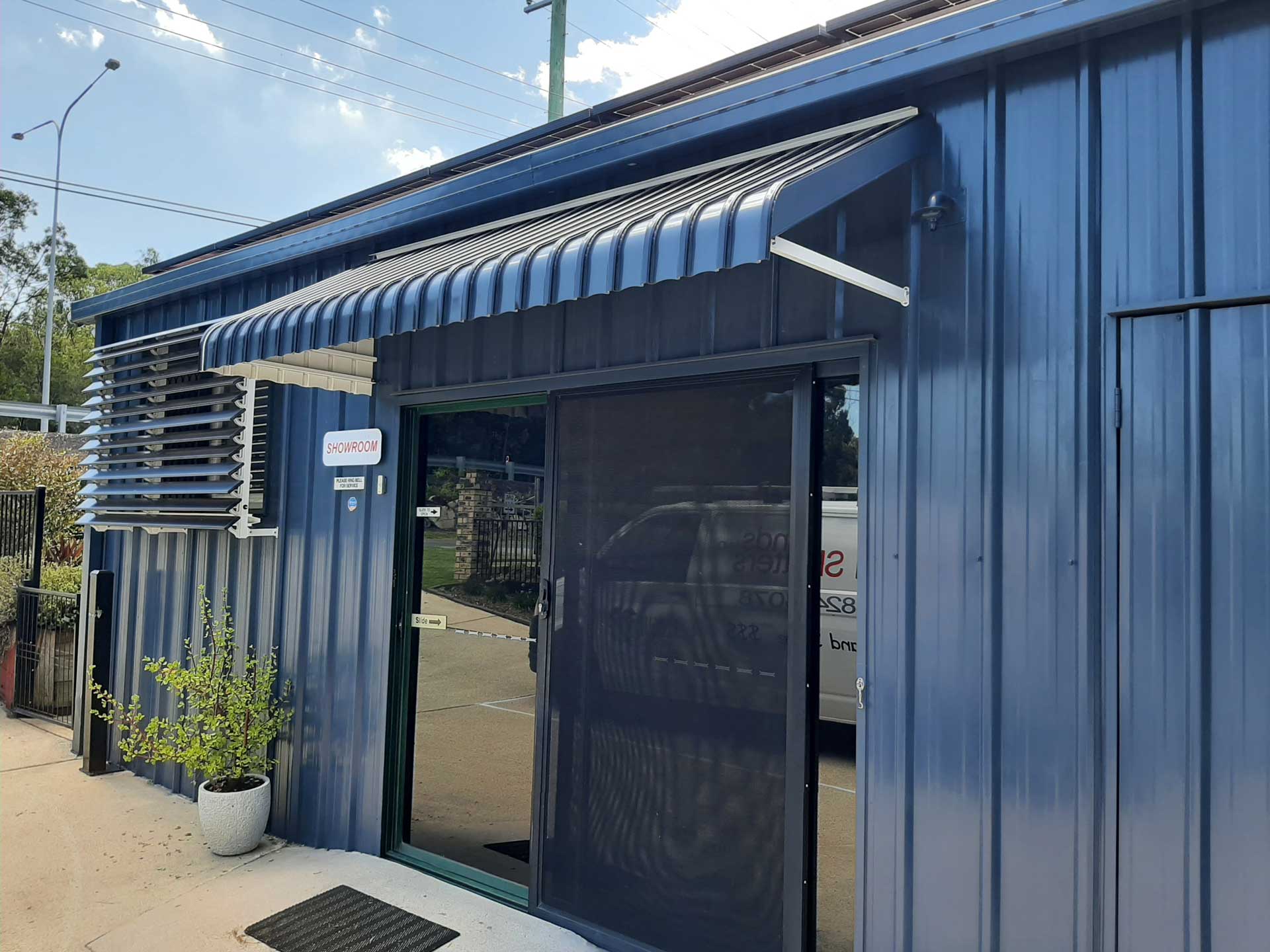 KINGSTON / BAHAMA PATIO AND WINDOW AWNING