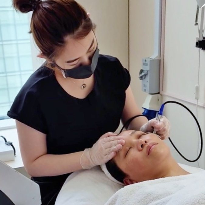 Glomax Aesthetics - Best Acne Treatment in Singapore