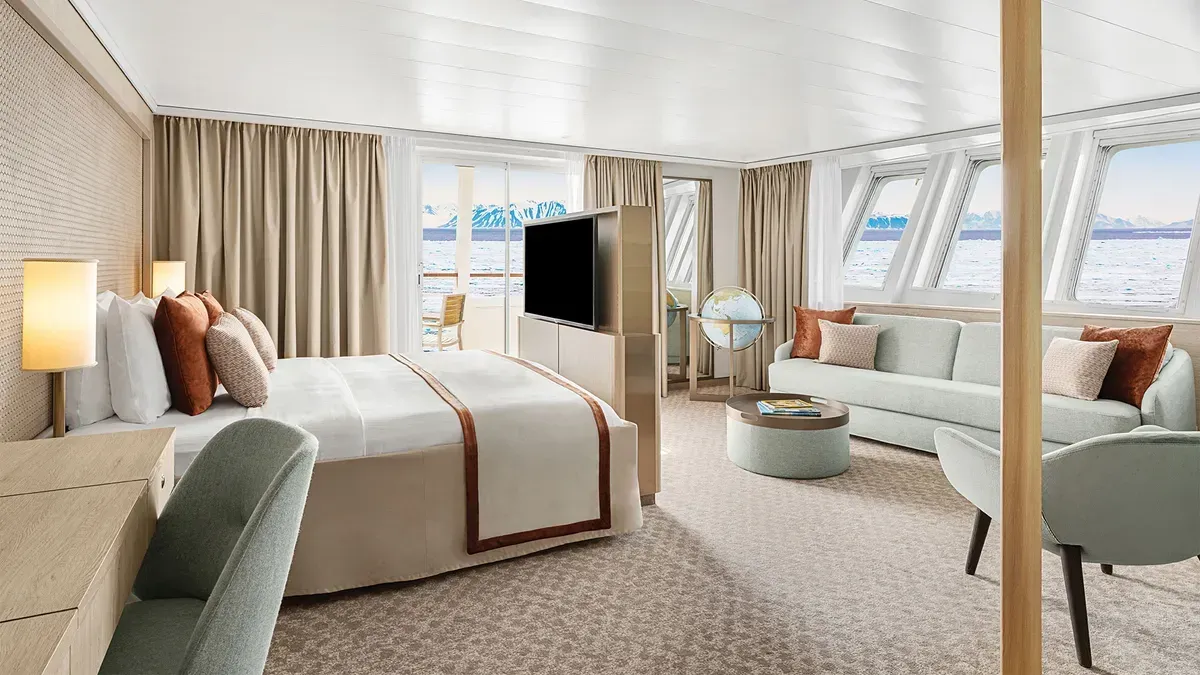 Lindblad Endurance Suite