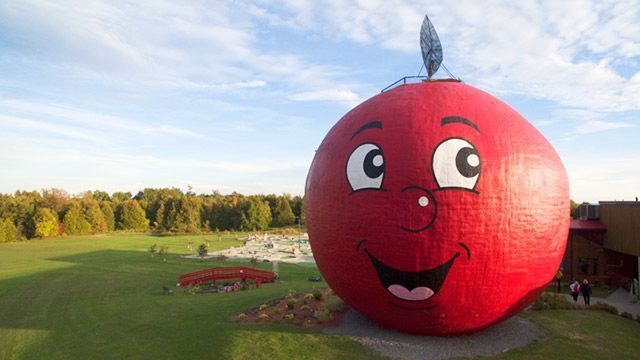 The Big Apple tourist stop in Northumberland County