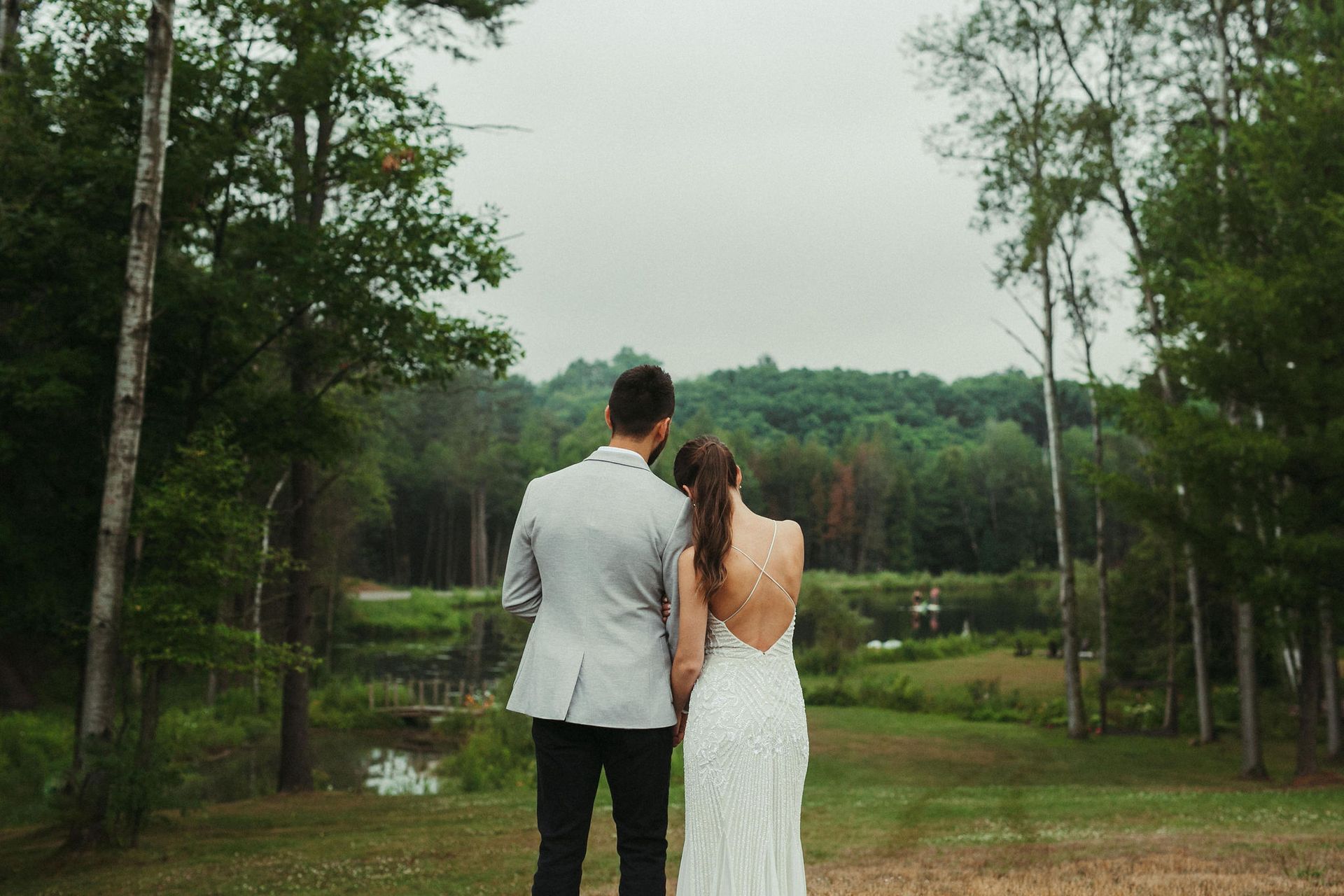 Wedding couple at Whispring Springs sustainable venue in Ontario