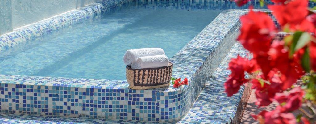 piscinas en cartagena hotel kartaxa
