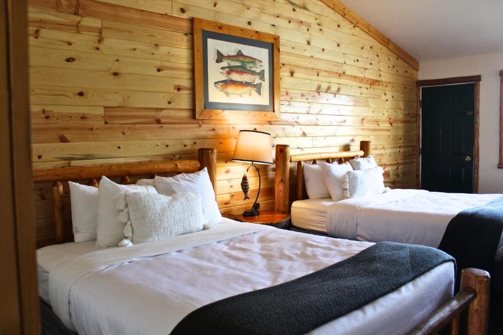 Anglers Lodge Room