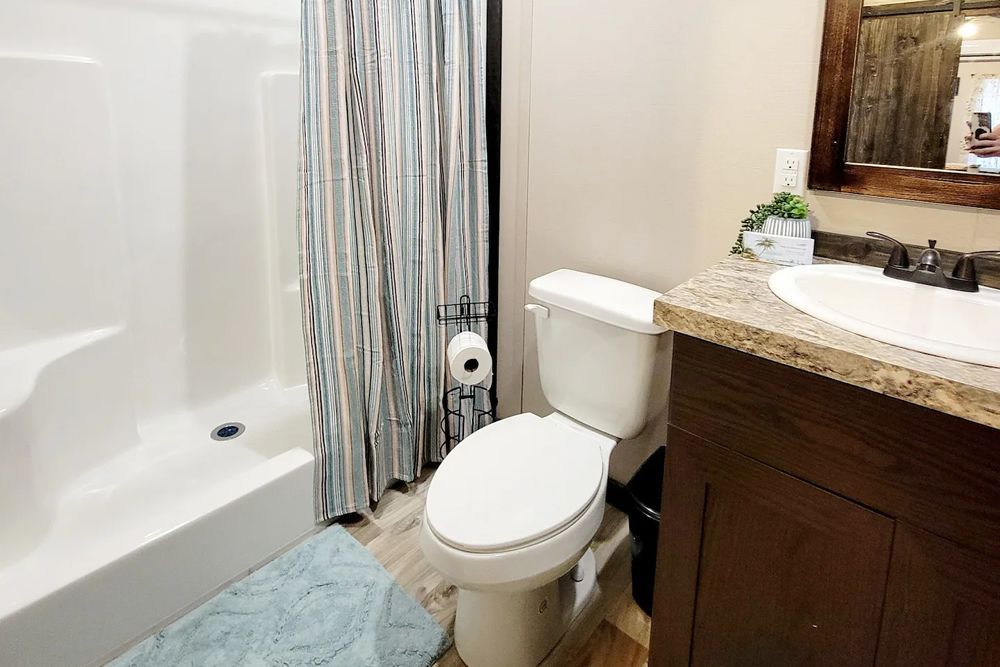 Theodore Alabama cabin rental bathroom