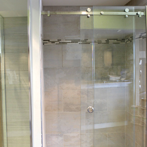 Shower Enclosures in Ottawa European Glass & Paint Co