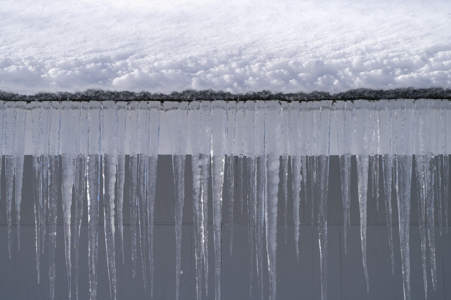 Ice damn build up from snow 