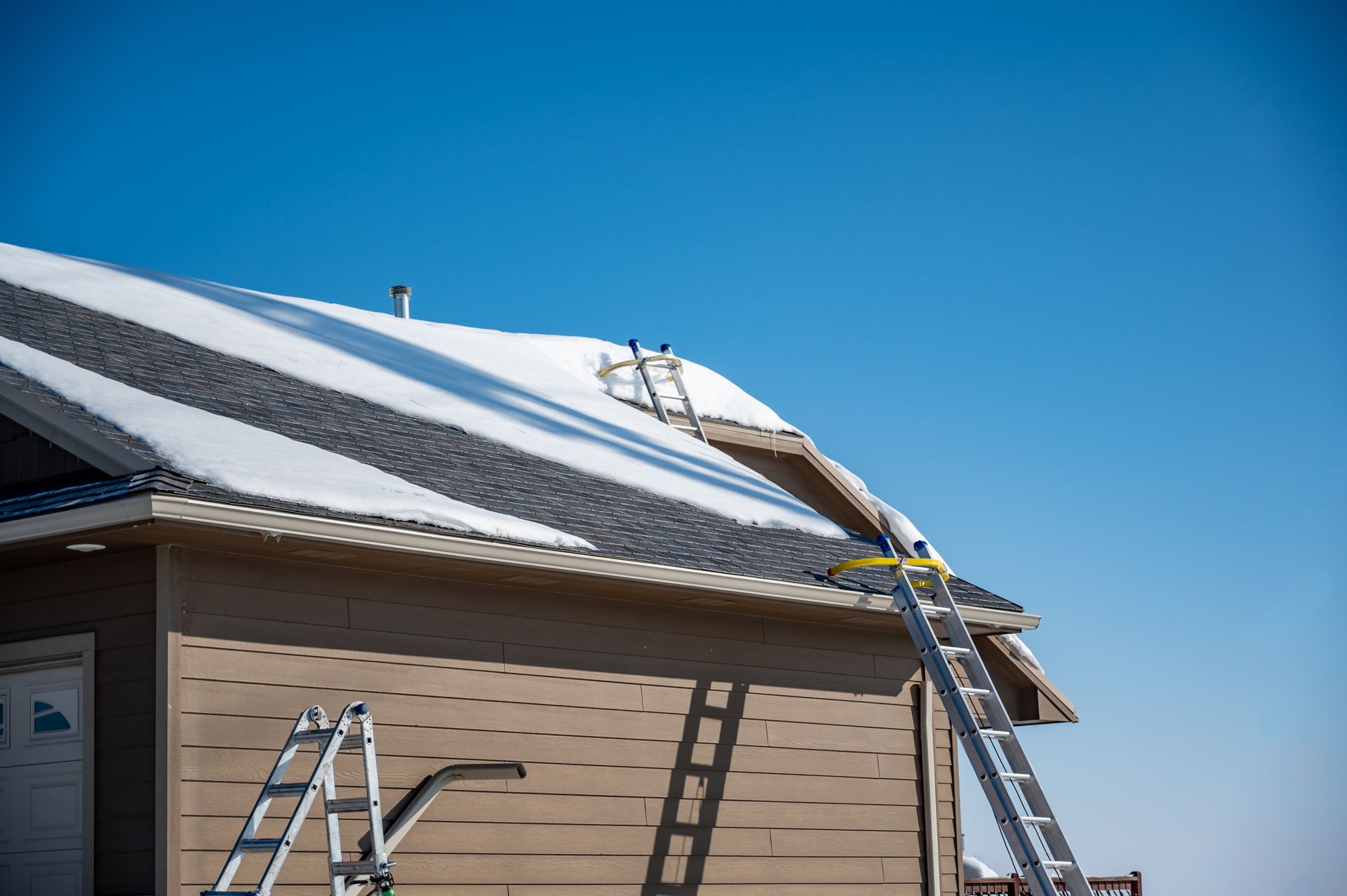 Gutter clogged on house