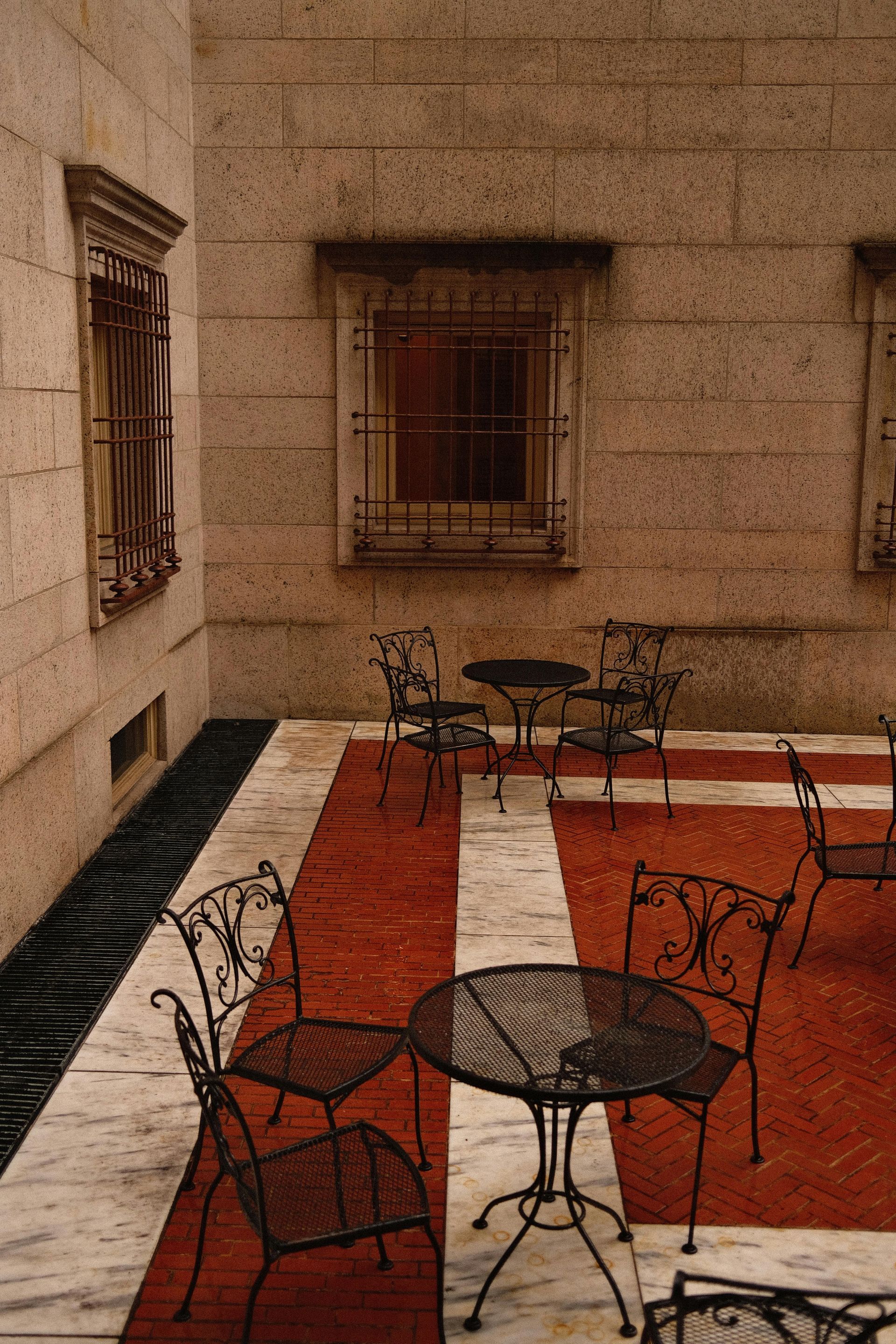 tuinmeubelen herstellen, coating tuinset, kleurherstel tuinmeubelen.