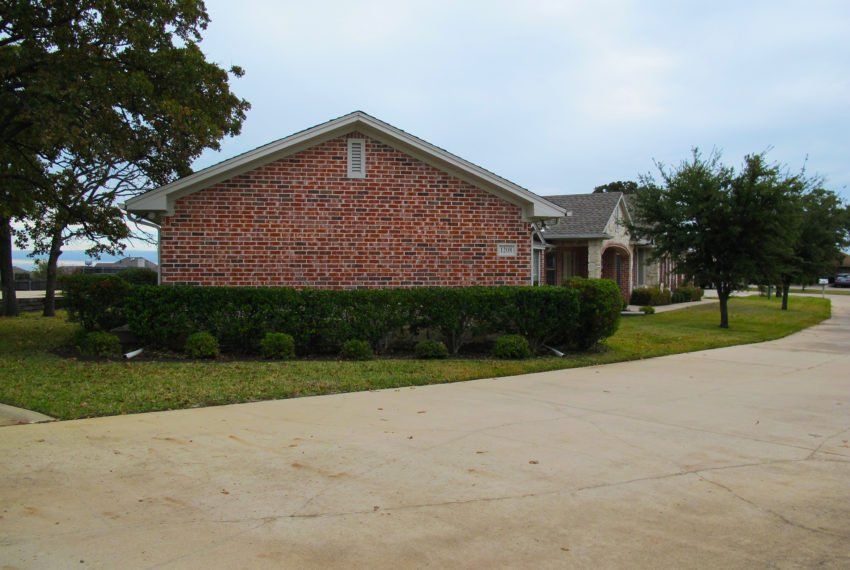 1208 Bent Oaks Ct