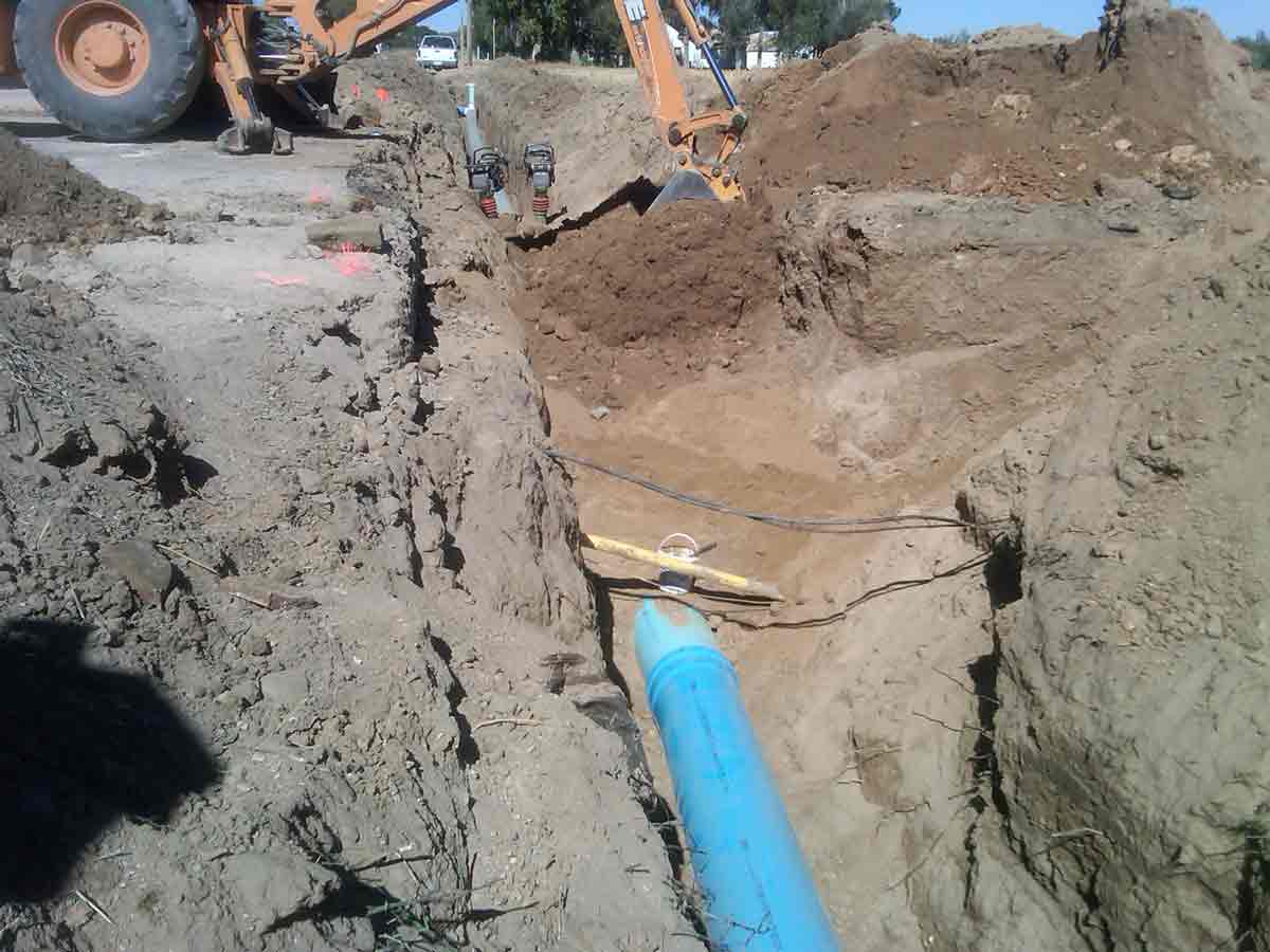 Excavator with pipeline - Excavation in Lamar, CO