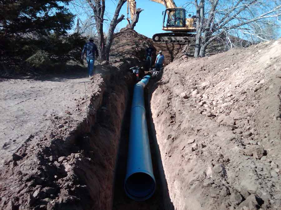 Excavator and service with pipeline - Excavation in Lamar, CO