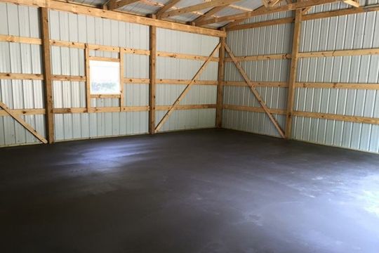 Shop & Garage Floors Installation in Auburn, KS