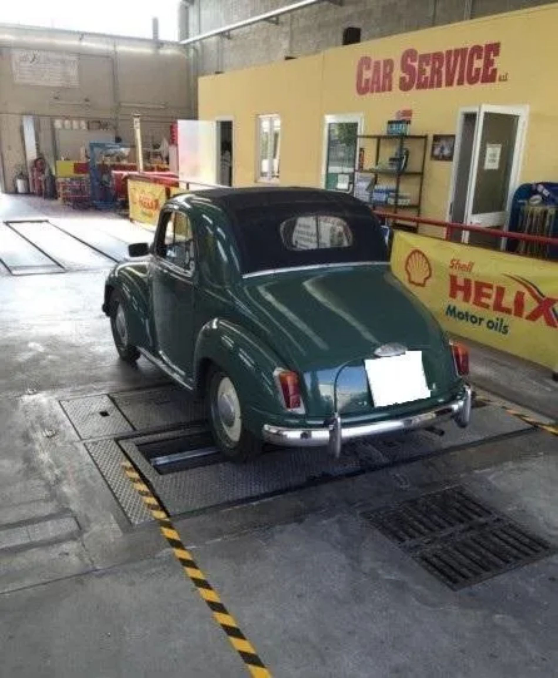 auto d'epoca restaurata