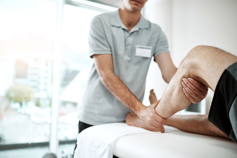 Sports injury therapist