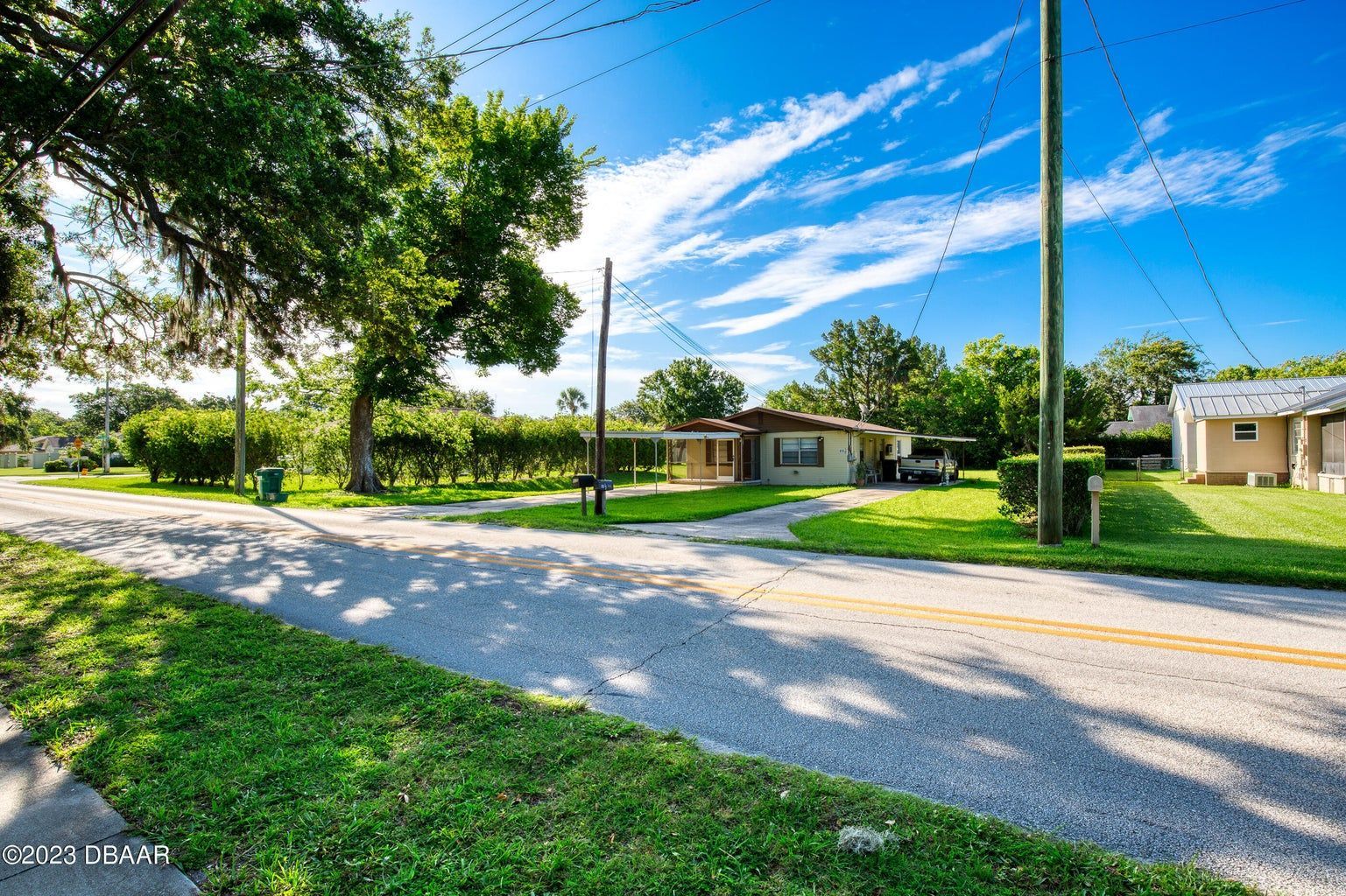 a picture of a residential area 