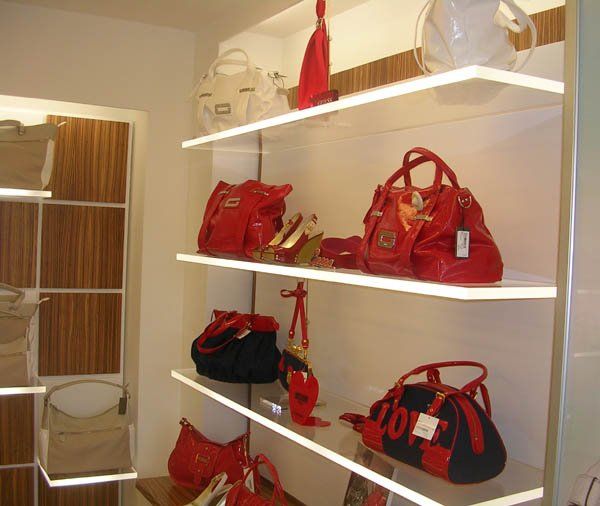 espositore per borse e accessori