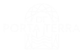 Logo tenue di colore bianco con la scritta 