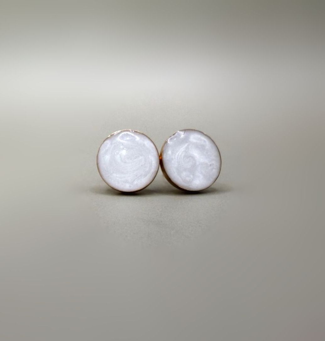 round shaped earrings