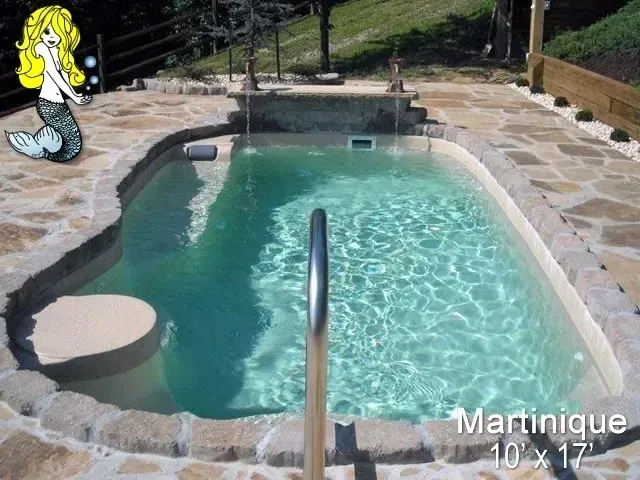 A picture of a Martinique swimming pool.