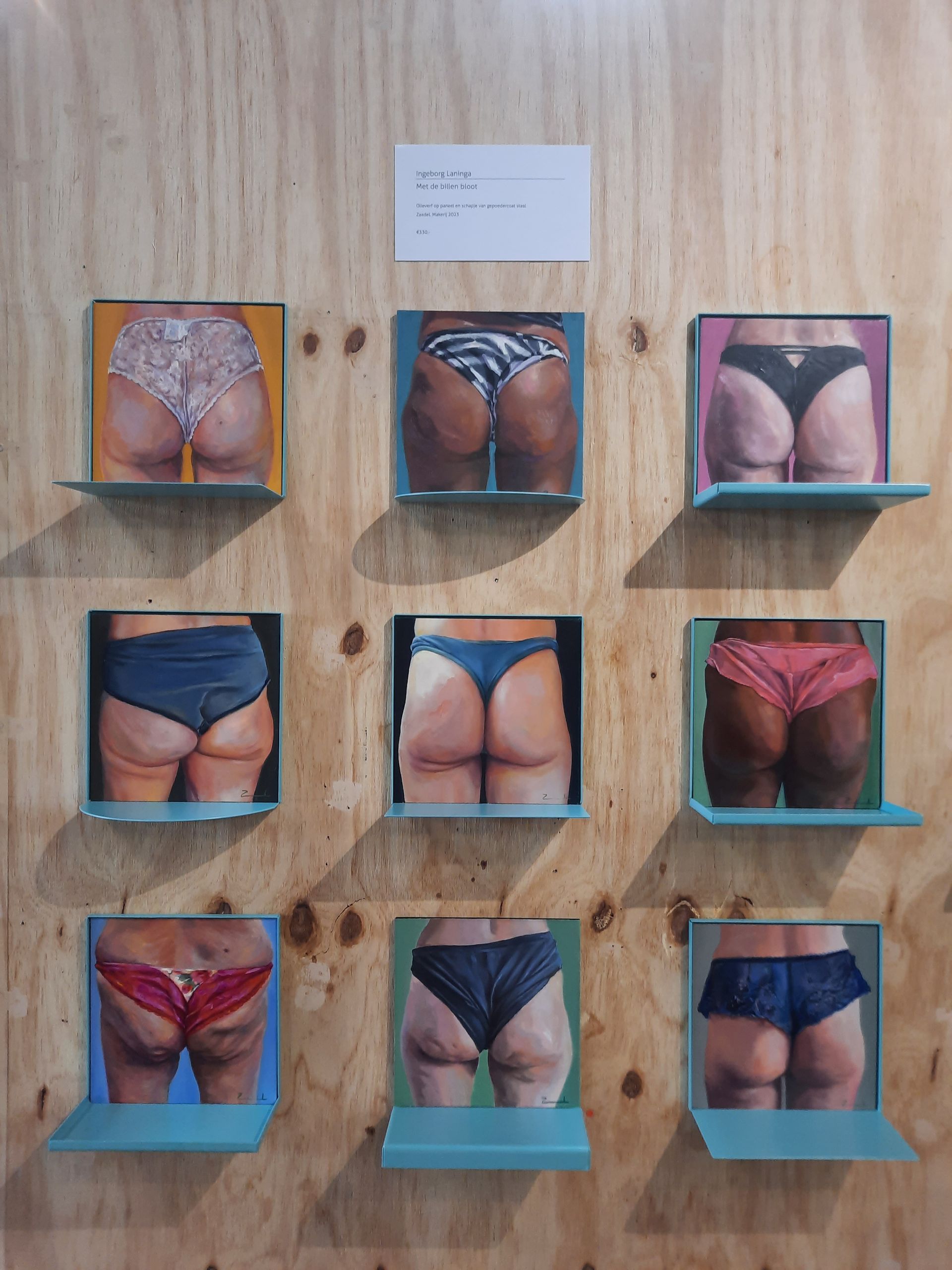 Kunst op de Kast Expositie
Met de Billen Bloot - Ingeborg Laninga