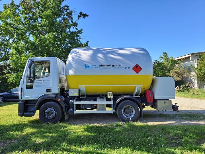 autocisterna per il trasporto del gas