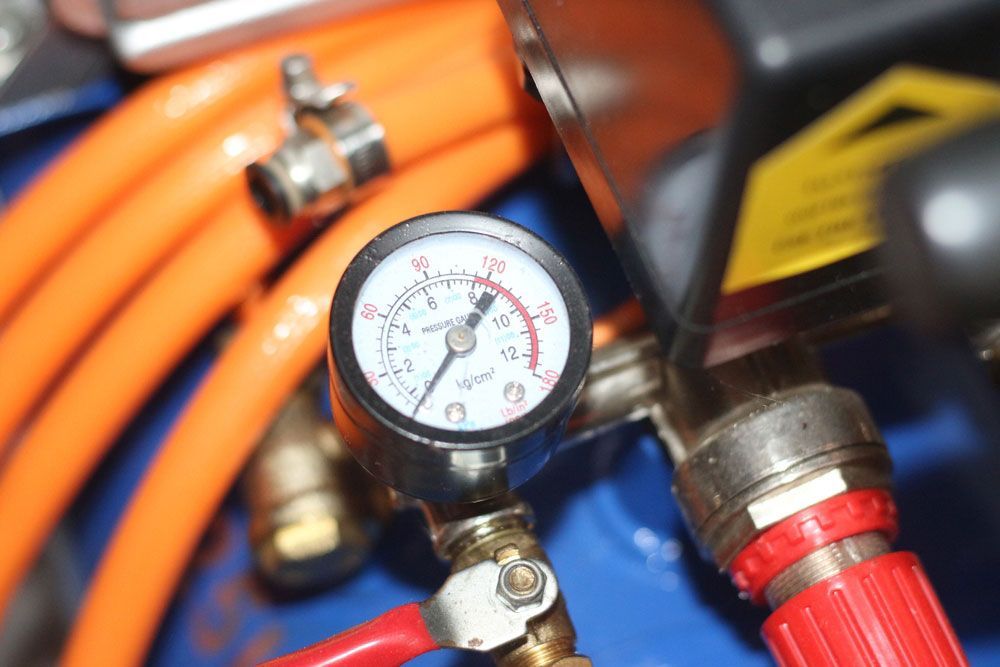 Pressure Gauge Measuring Air Pressure — Hitemp Compressed Air Services in Fairy Meadow, NSW