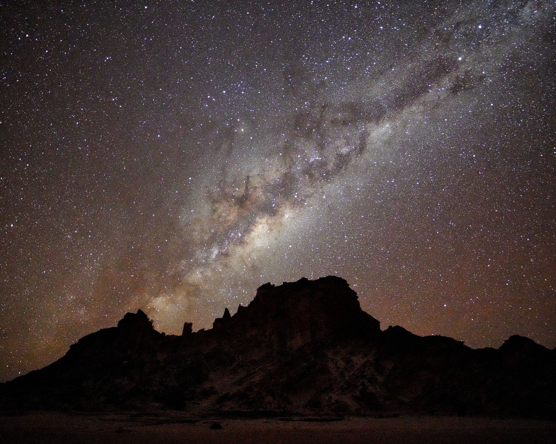 An astrophotography of the Milky Way galaxy.