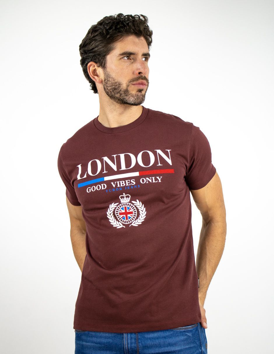 EXCLUSIVO SUBURBIA ALPHAV Playera Furor Manga Corta Chifón Slim Vino