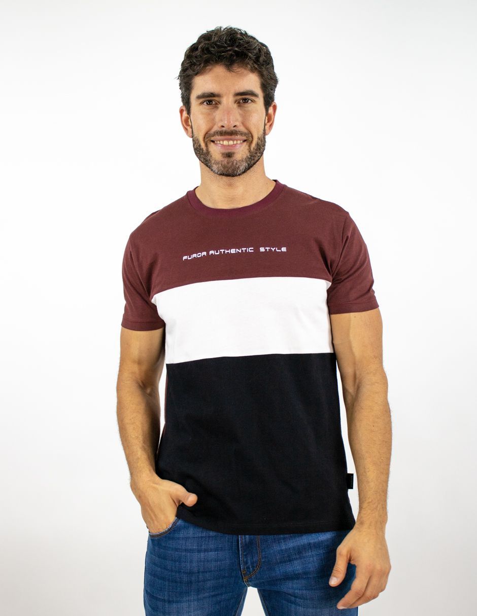 EXCLUSIVO SUBURBIA BLOCKV Playera Furor Manga Corta Chifón Slim Vino Combinado