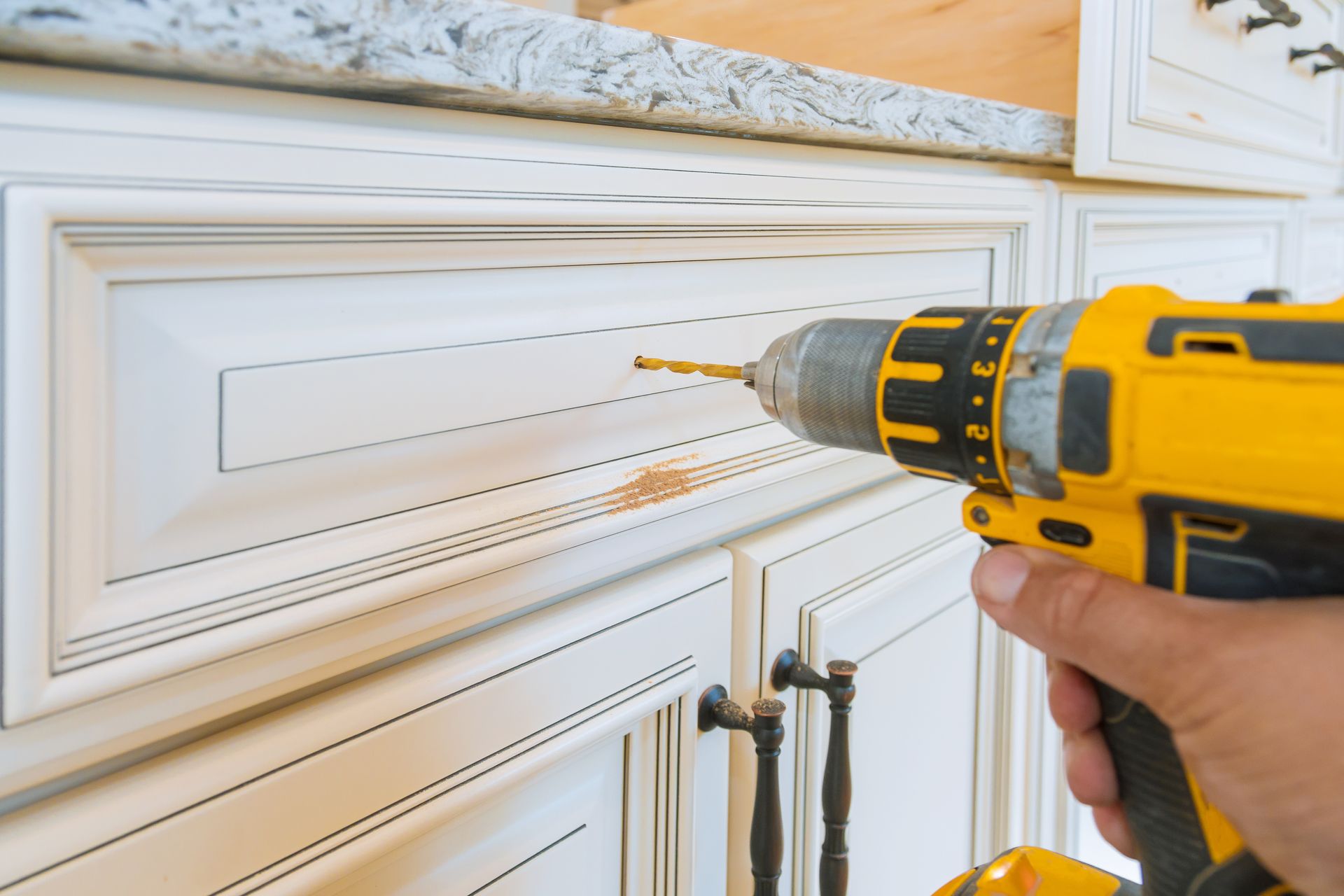 Installing kitchen drawer hardware