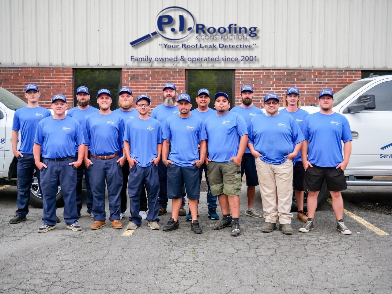 A man is giving a presentation on the road to $ 100,000