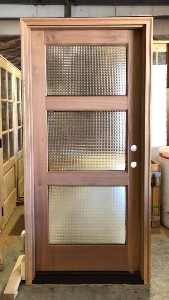 Sapele Mahogany Linden tri-lite cross reeded glass