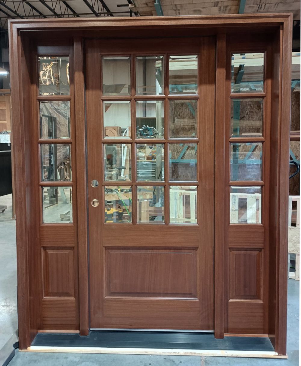 Adams #29112
Mahogany door
Beveled glass
Finished in Saddle
Ocean City, NJ