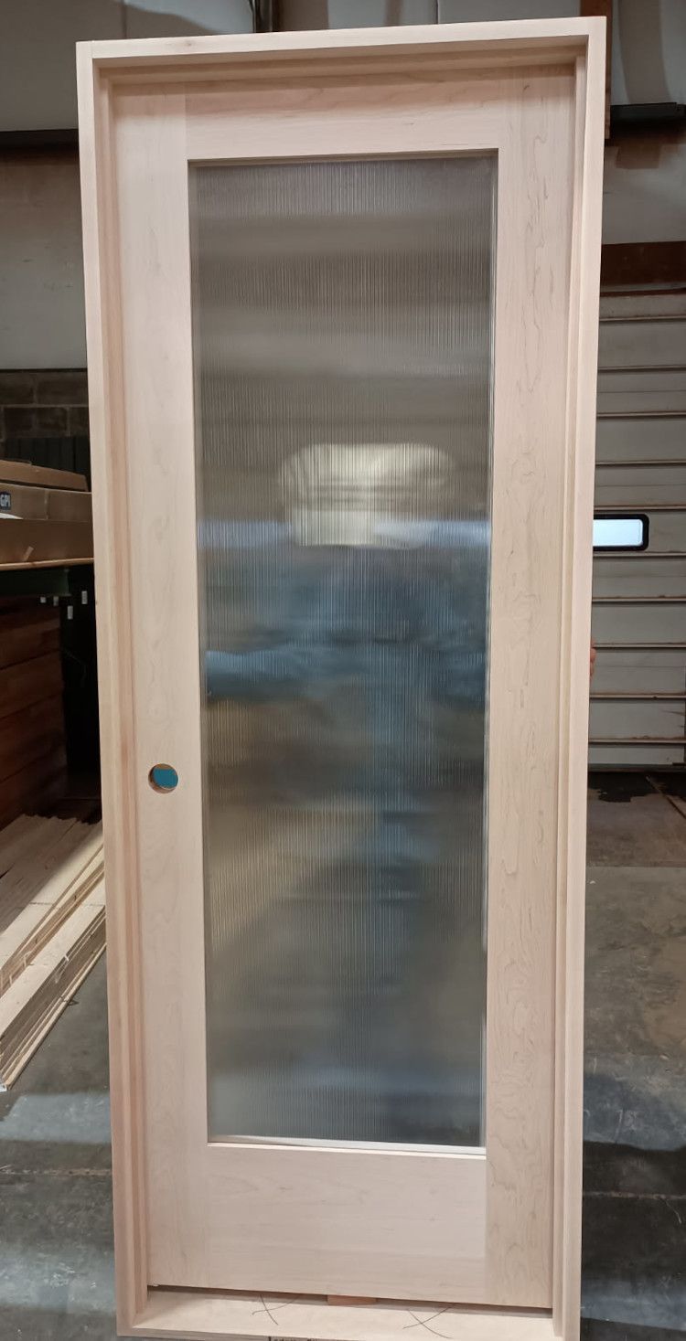 Brauer #29113
Hard Maple
Small Reeded glass panel
Brooklyn, NY