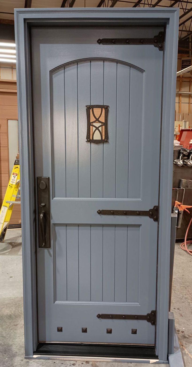 Howe #28534
Mahogany door painted SW 7624 “Slate Tile”
Custom speak easy & strap hinge hardware provided by customer
Ashley Norton handle set
Sioux Falls, SD