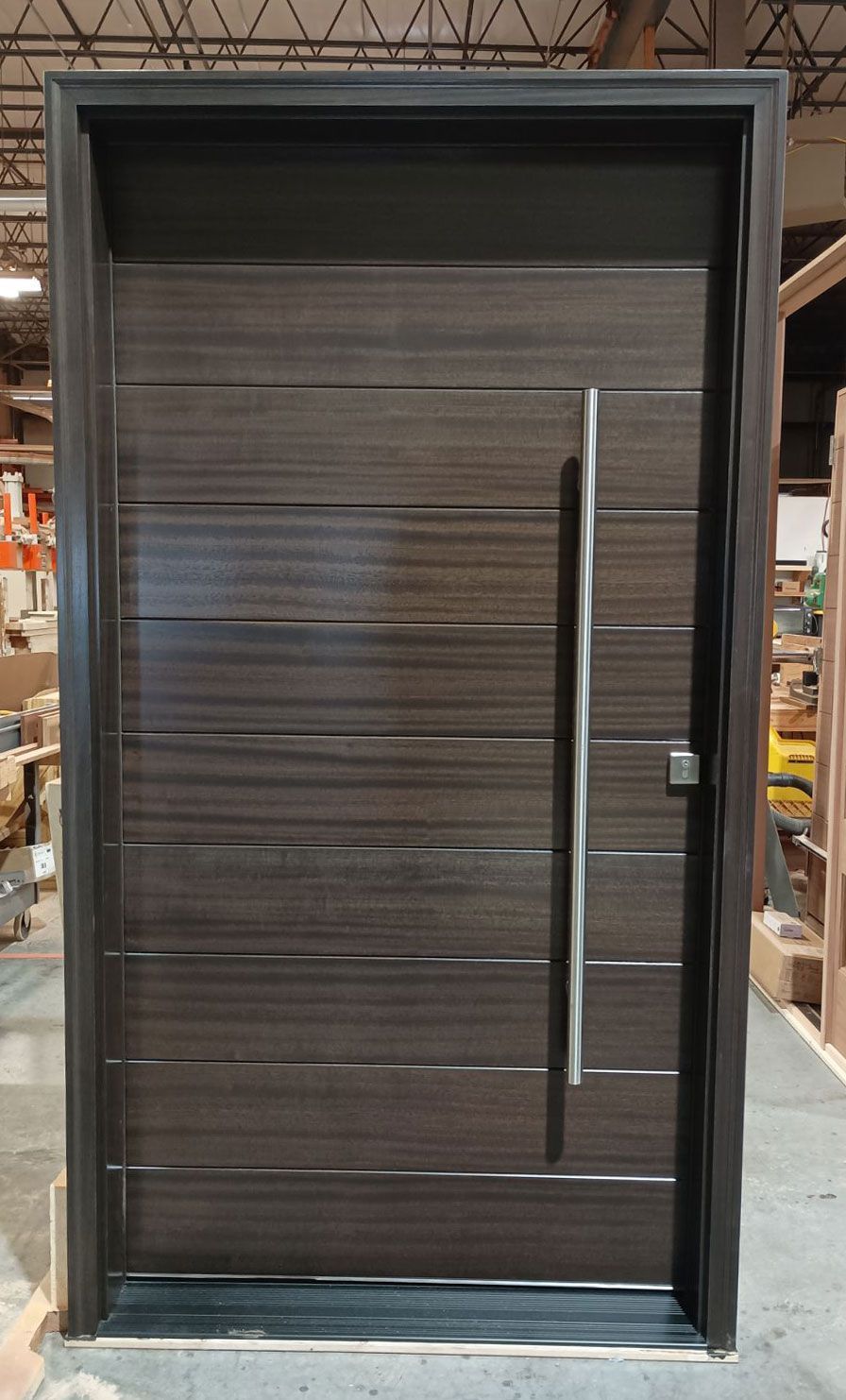 Hsu #29657
Mahogany flush door
Hoppe contemporary multi-point lock & pull handles
Finished in Chocolate
Winchester, MA