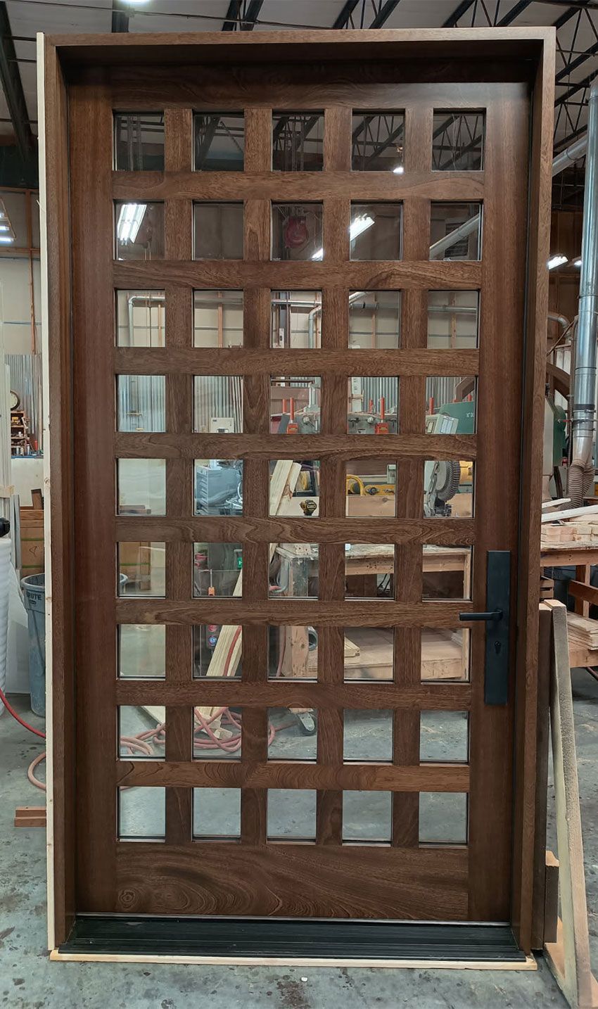 Moffit #28766
Mahogany door finished in Jacobean
Multi-point lock system with Emtek large plate handle set
Fort Dodge, IA